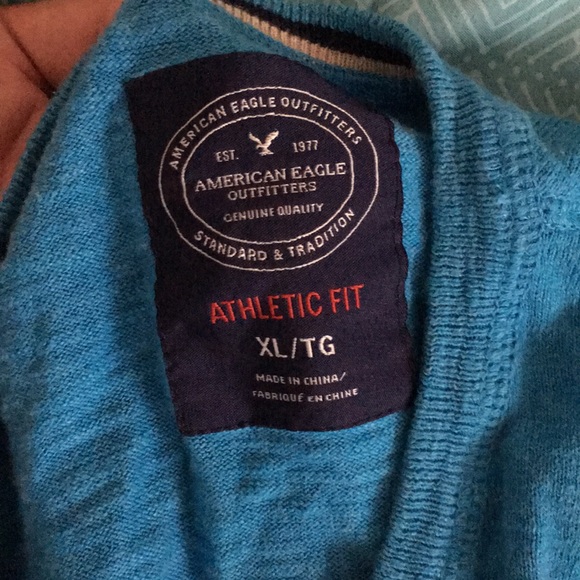 American Eagle Outfitters Athletic Fit Sweater - Picture 2 of 3